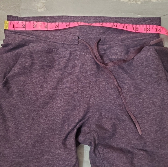 Lululemon Ready To Rulu Pant. 28" Inseam. Heathered Arctic Plum. Size 6. - Picture 4 of 14